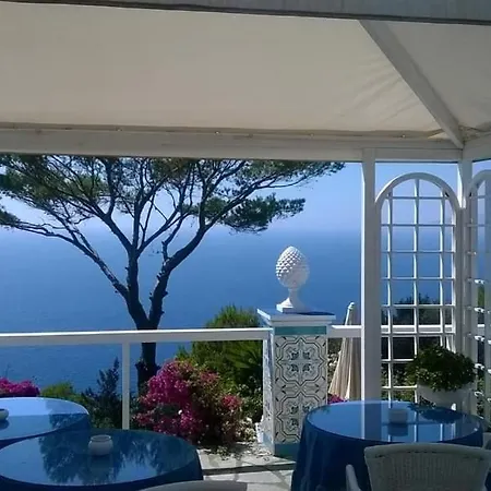 Oda ve Kahvaltı Bb La Guardiia 4*
